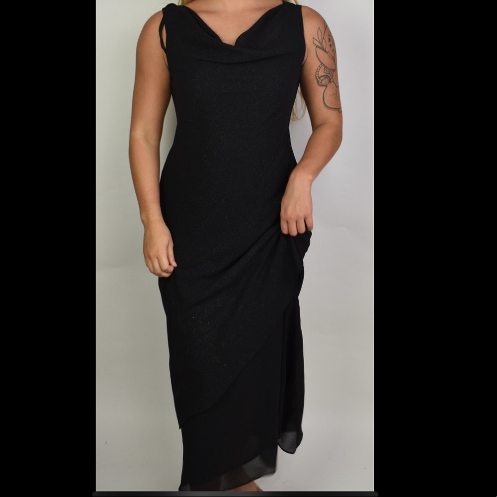 Sparkling black dress with Shaw
